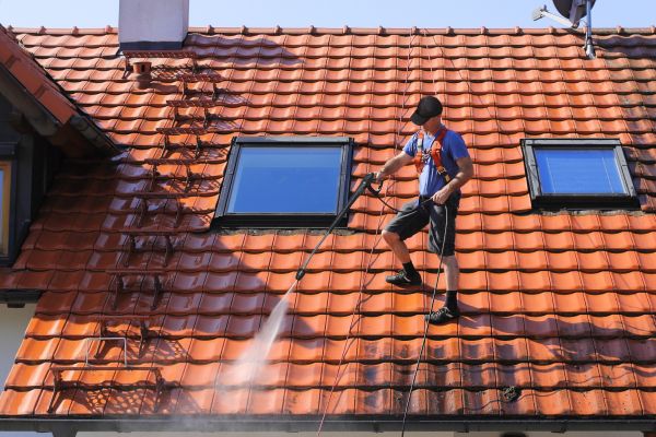 Shingle Cleaning Service