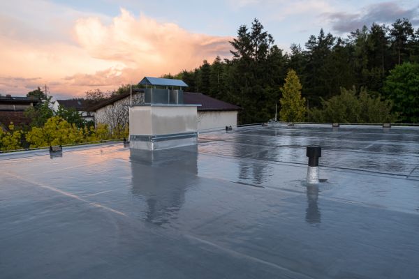 Rubber Roof Power Washing Service